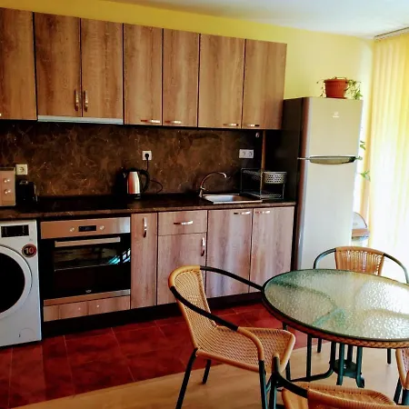 Yellow House -Room * Szófia