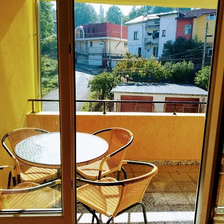 Yellow House -Room Vendégház Szófia